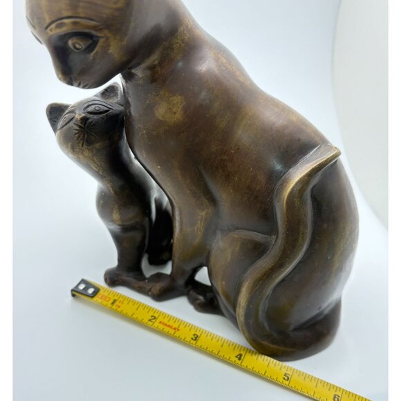 Vintage Bronze Style Mamma Cat & Kitten Figurine Sculpture - Picture 8 of 12
